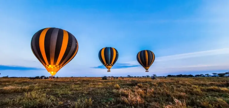 Balloons at dawn, the Serengeti